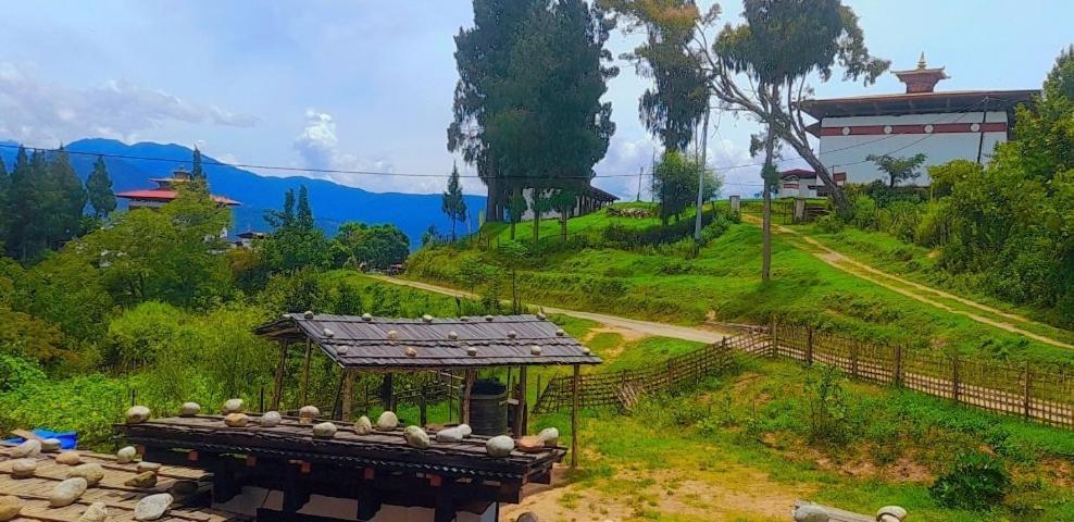 Nobgang "Traditional Heritage Homestay" بونخا المظهر الخارجي الصورة