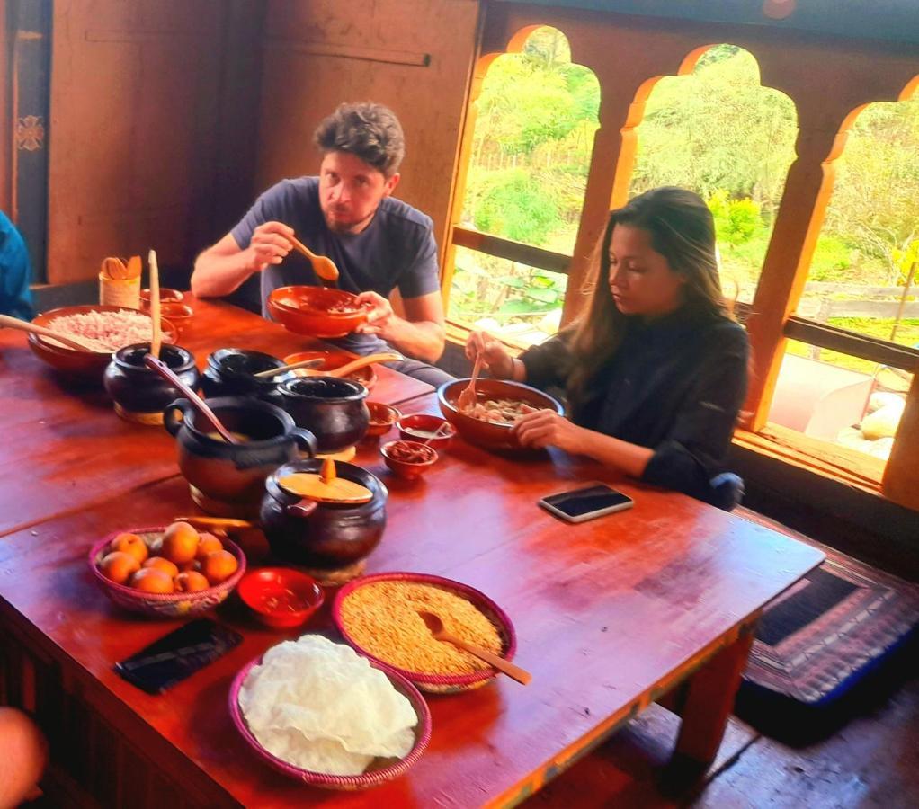 Nobgang "Traditional Heritage Homestay" بونخا المظهر الخارجي الصورة
