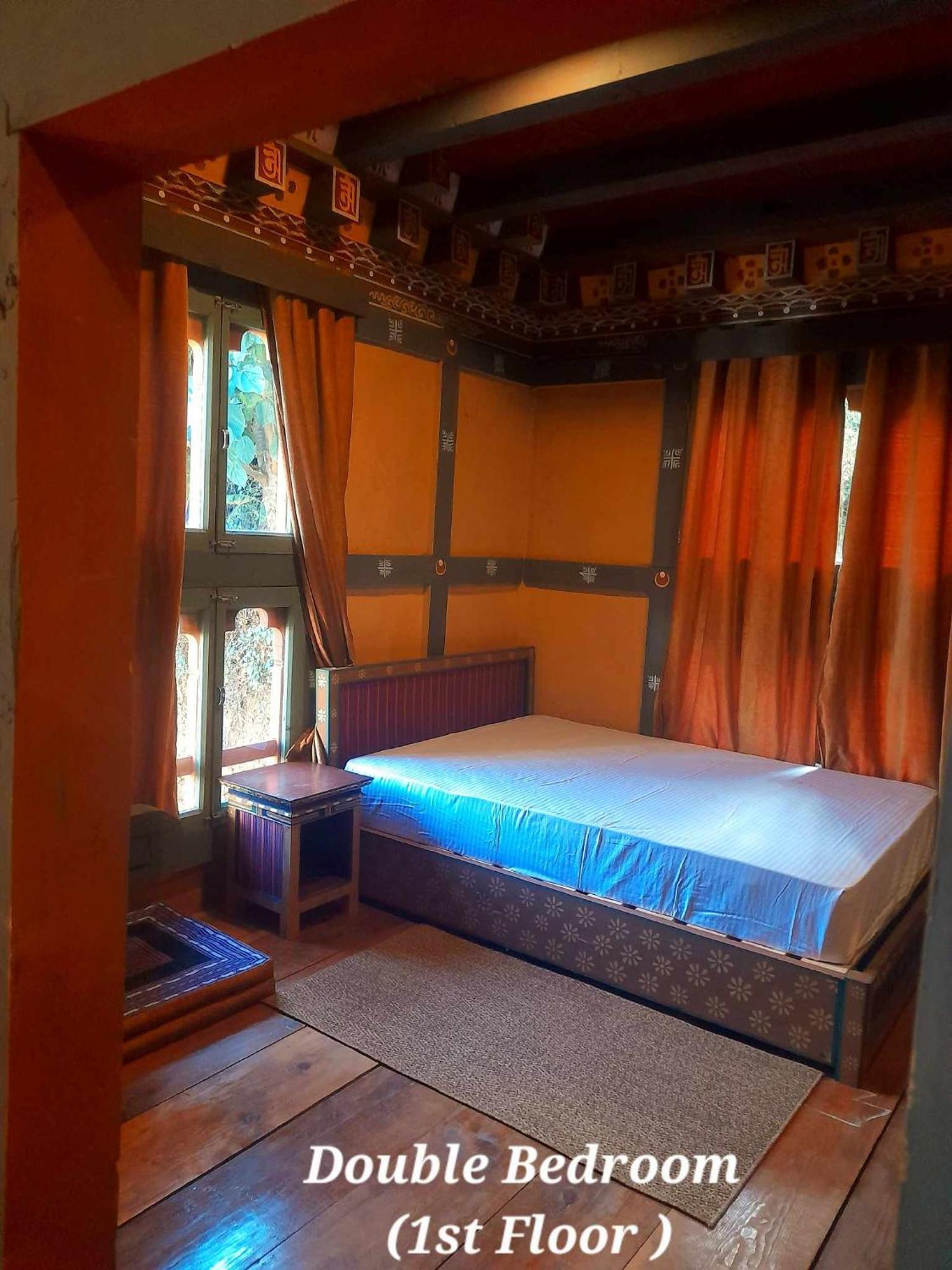 Nobgang "Traditional Heritage Homestay" بونخا المظهر الخارجي الصورة